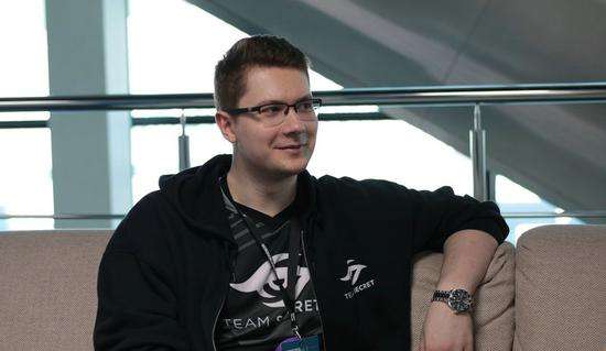 控上展现出 控上展现出