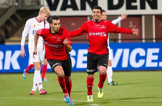 场盛大的演 场盛大的演